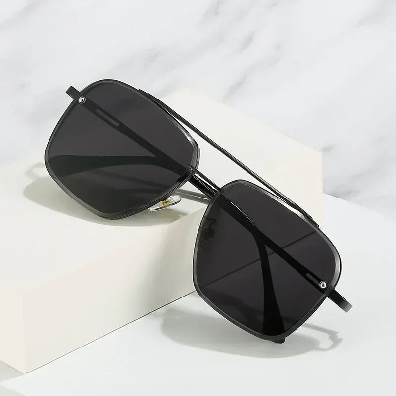 Men’s Square Luxury Sunglasses – Gradient Pilot Design with Modern Aviation-Inspired Style
